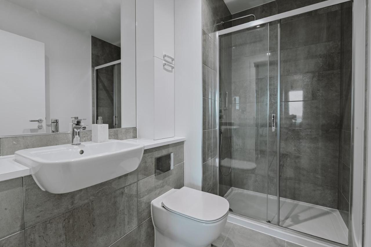 Khayat Homes - The Owelor - Two Bed Londyn Zewnętrze zdjęcie