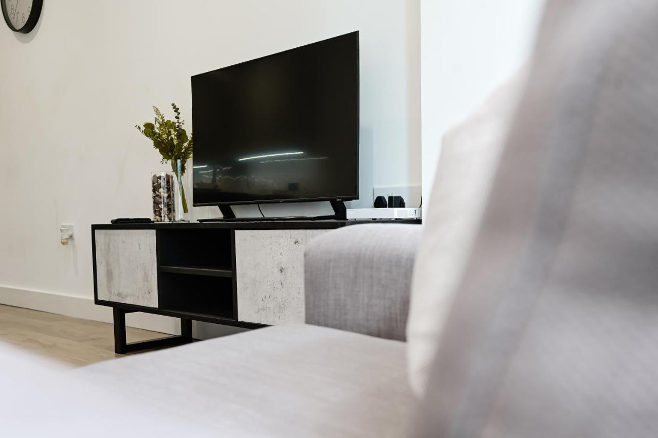 Khayat Homes - The Owelor - Two Bed Londyn Zewnętrze zdjęcie